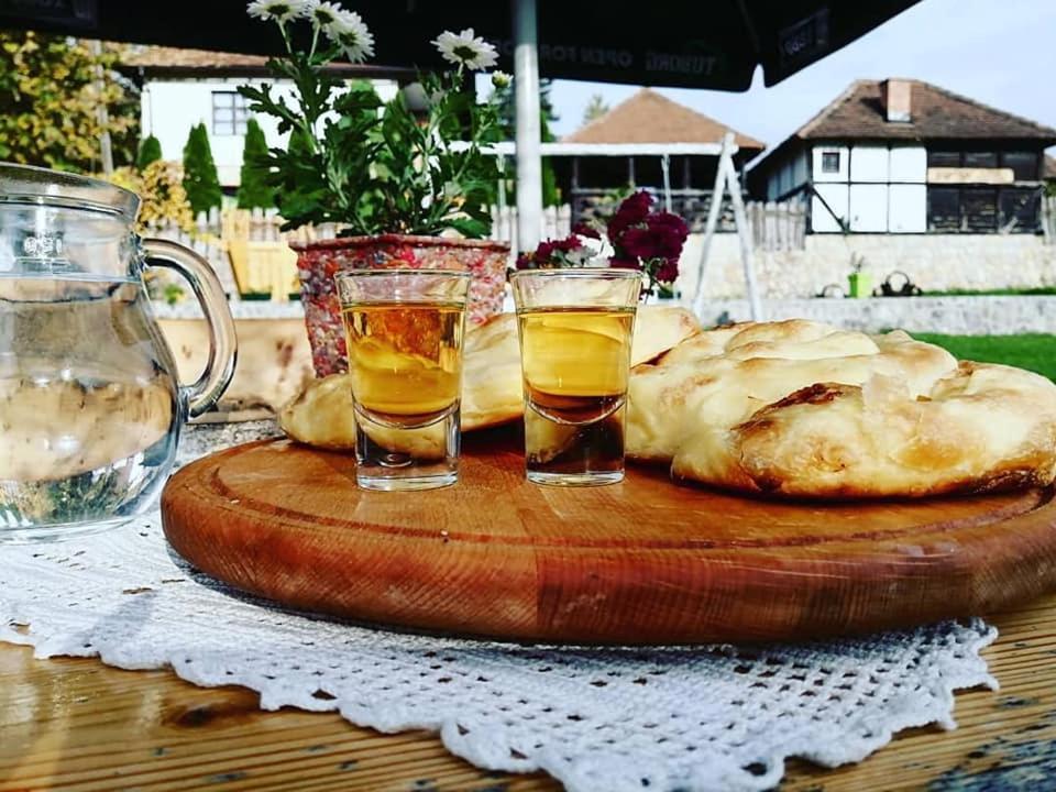 Restoran,,Vuk,, Trsic Bed & Breakfast Exterior photo